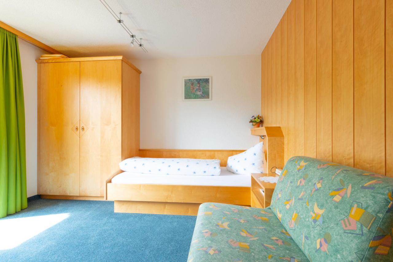 Haus Furka Hotel Damuels Luaran gambar